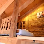 Gasthof Les Et Roulottes Des Noisetiers