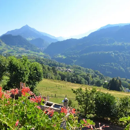 Gasthof Les Et Roulottes Des Noisetiers 3*