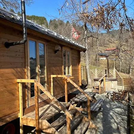 Guest house Les Et Roulottes Des Noisetiers *