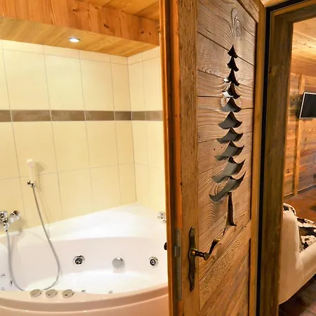 Guest house Les Et Roulottes Des Noisetiers