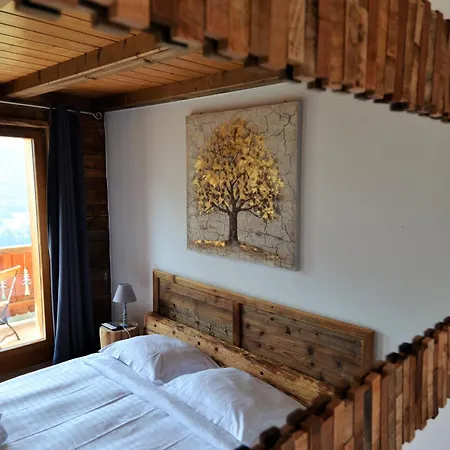 Guest house Les Et Roulottes Des Noisetiers 3*