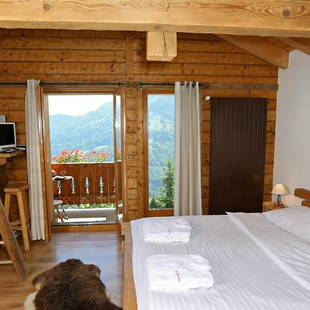 Les Et Roulottes Des Noisetiers * Leysin