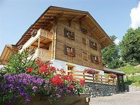 Les Et Roulottes Des Noisetiers * Leysin