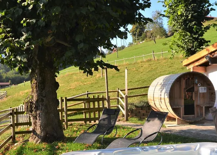 Pensión Les Et Roulottes Des Noisetiers 3*