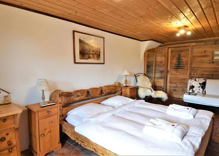 Gasthof Les Et Roulottes Des Noisetiers