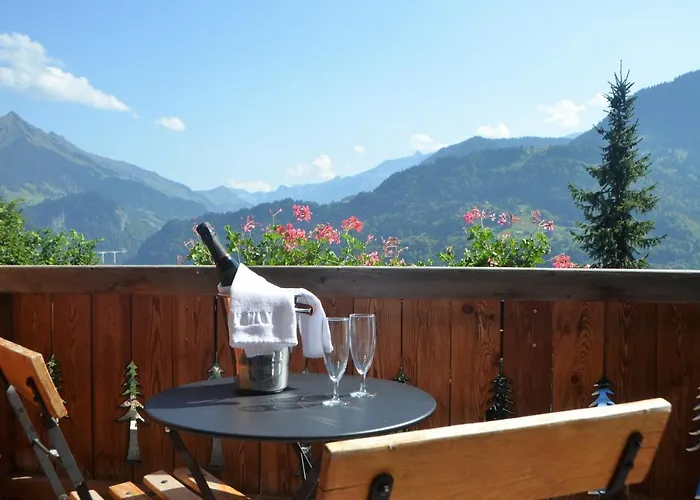 Les Et Roulottes Des Noisetiers 3*