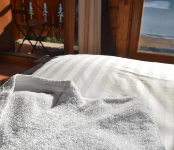 Les Et Roulottes Des Noisetiers