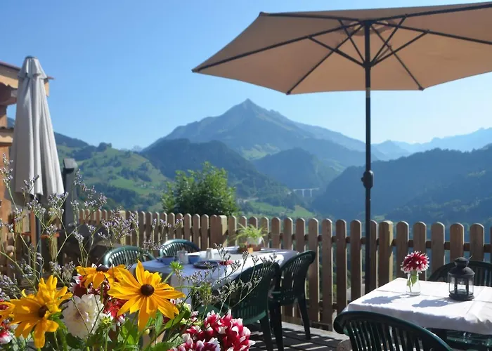 Pensión Les Et Roulottes Des Noisetiers 3*