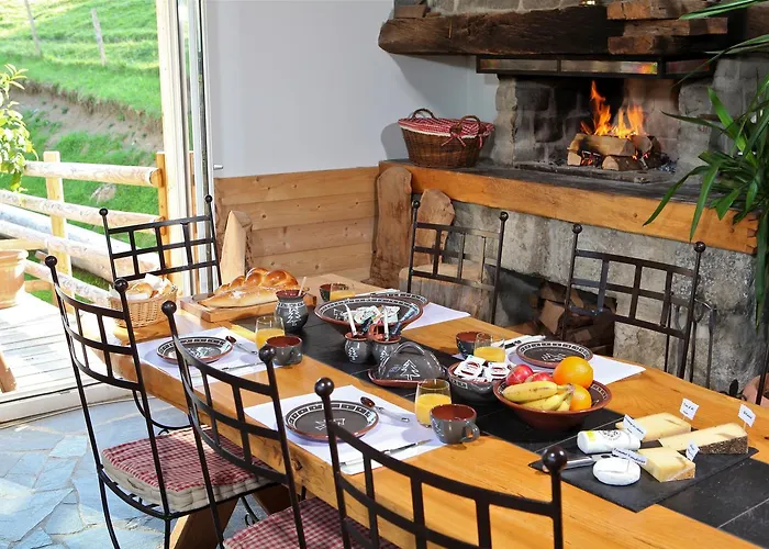 Gasthof Les Et Roulottes Des Noisetiers 3*