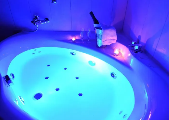 Pensjonat Les Et Roulottes Des Noisetiers