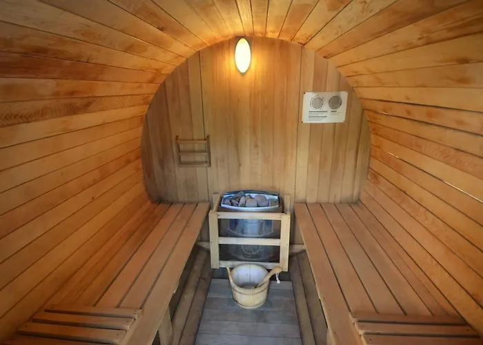 Pensjonat Les Et Roulottes Des Noisetiers