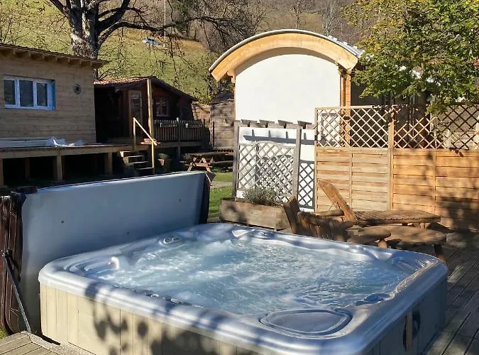 Les Et Roulottes Des Noisetiers Leysin